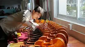 wev-student-violin-factory-workshop